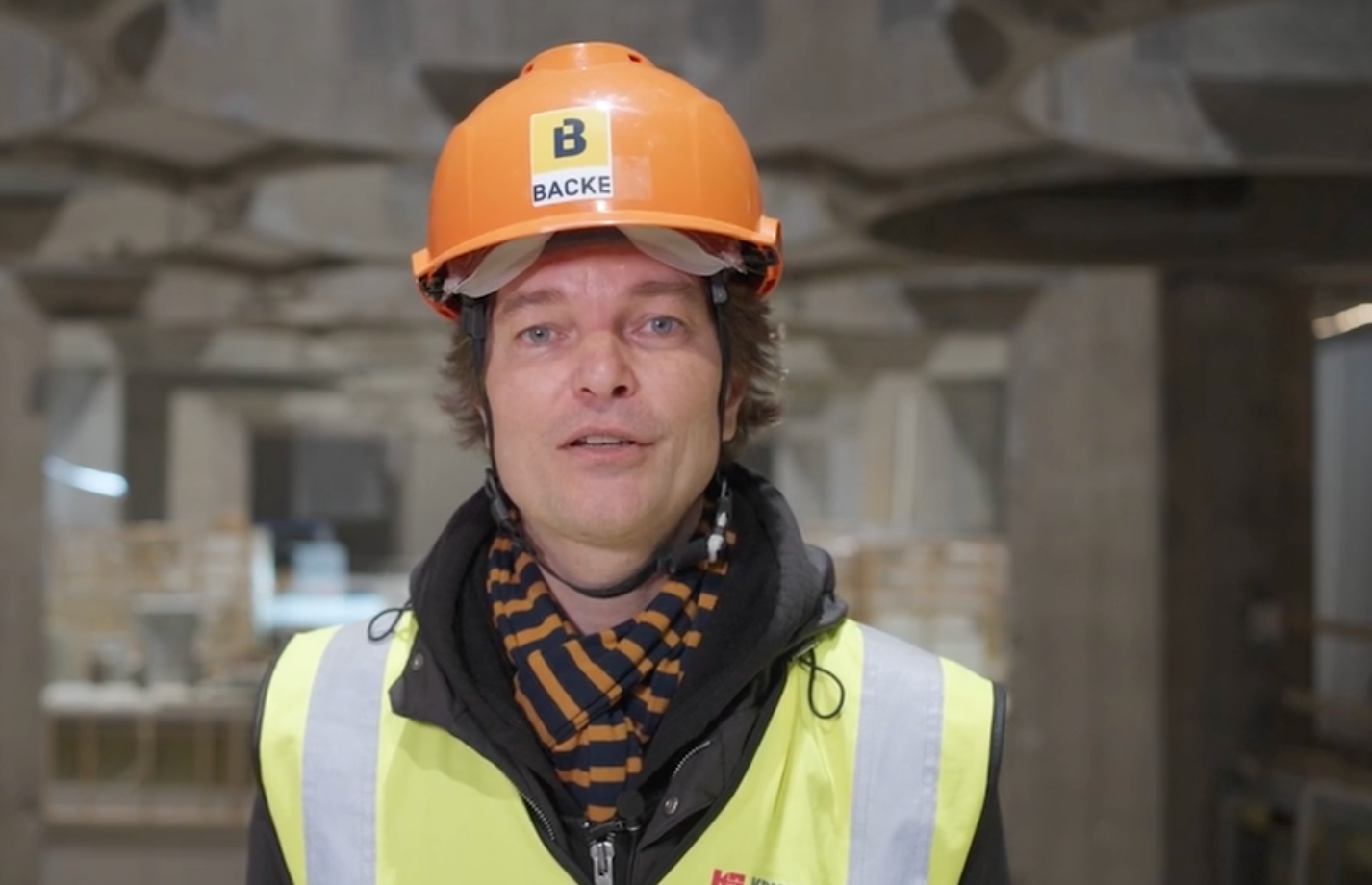 Arkitekt Magnus Wåge inne i Kunstsilo