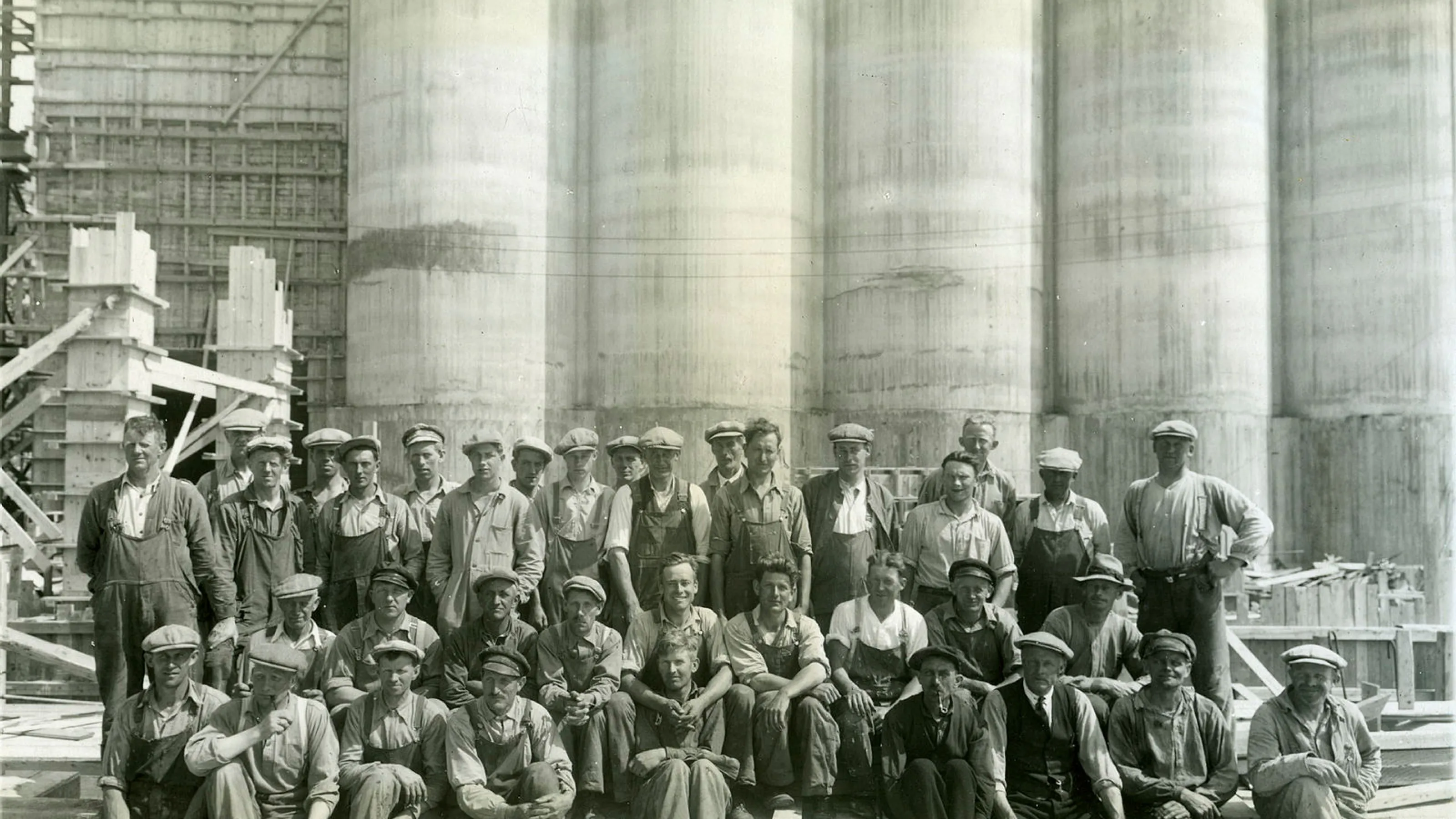 Arbeidere på kornsiloen, 1935