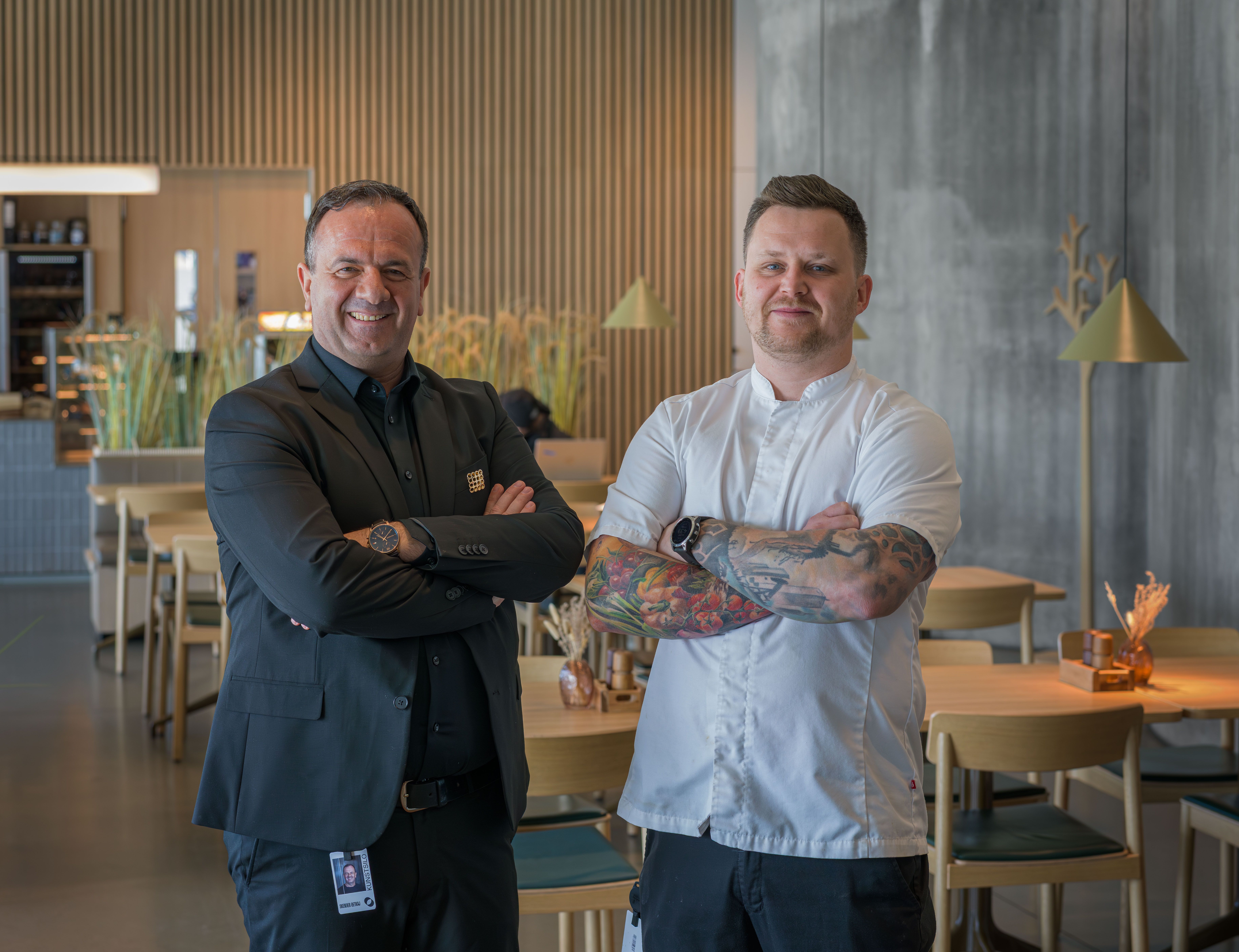  Skender Qetkaj restaurantsjef og Bartek Chatys kjøkkensjef. 