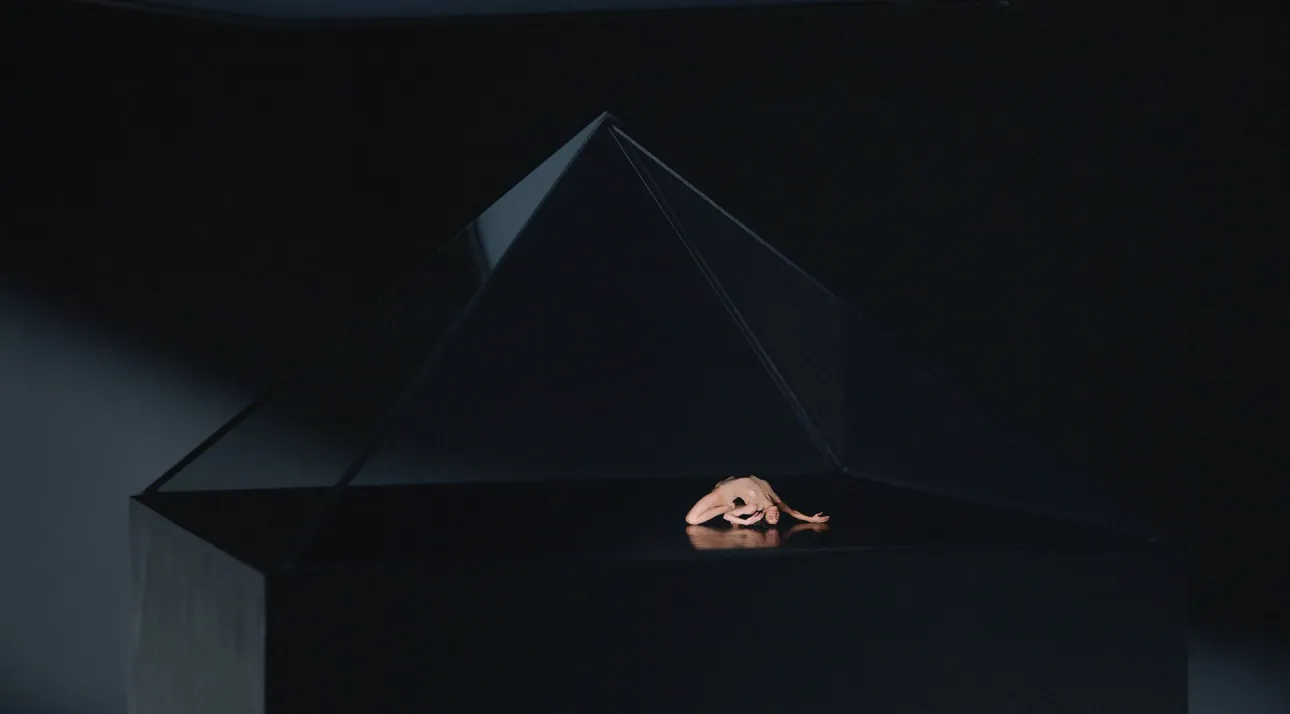 Emil Dam Seidel & Dorotea Saykaly (Danmark)  Telos I